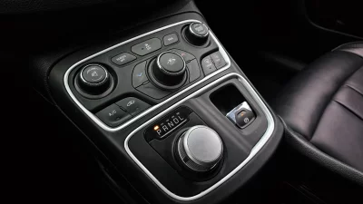Chrysler 200