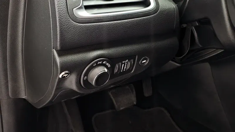 Chrysler 200