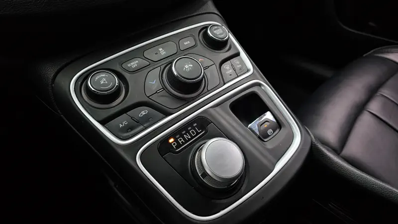 Chrysler 200