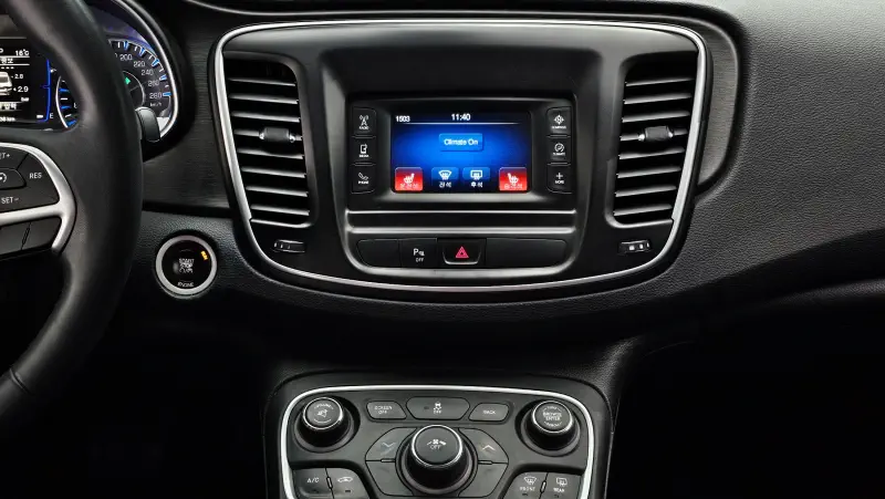 Chrysler 200