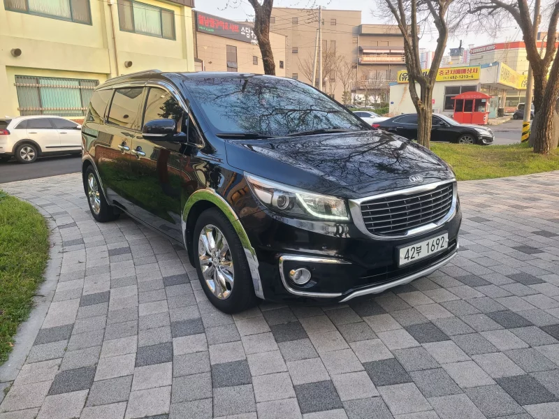 Kia Carnival