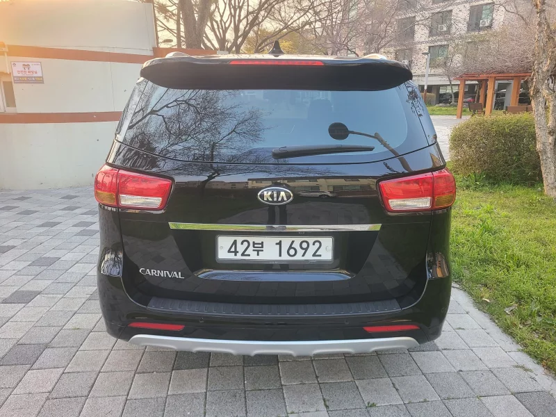 Kia Carnival