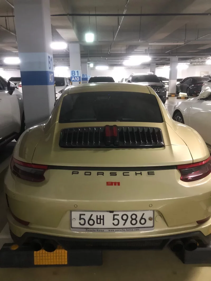 Porsche 911