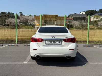 Infiniti Q50