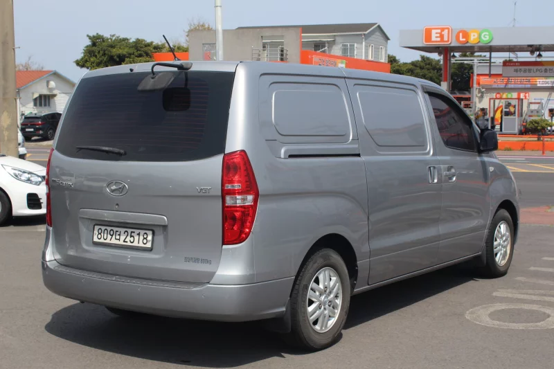 Hyundai Grand Starex