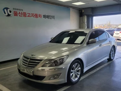 Hyundai Genesis