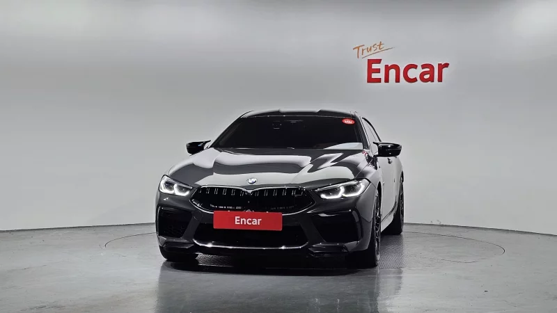 BMW M8