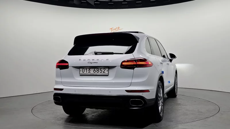 Porsche CAYENNE