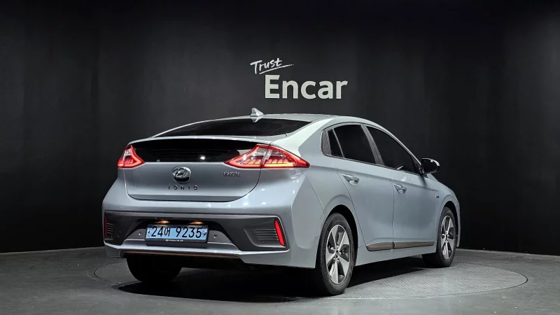 Hyundai Ioniq