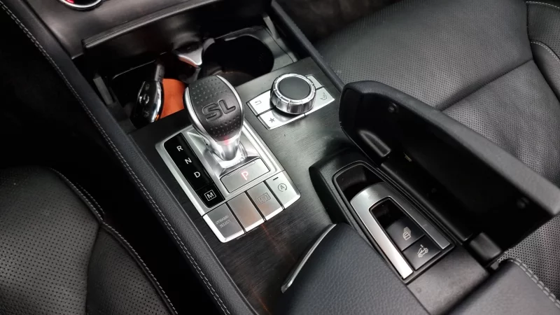 Mercedes-Benz SL-Class