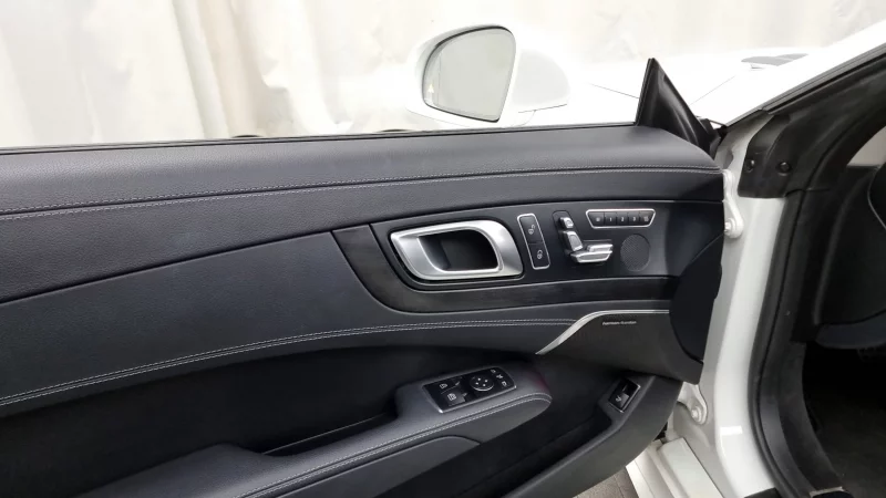 Mercedes-Benz SL-Class