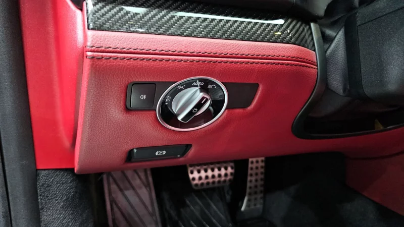 Mercedes-Benz SL-Class