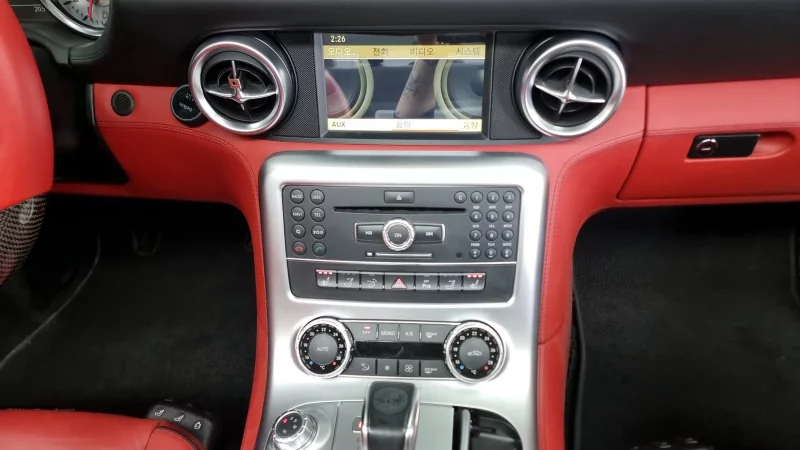 Mercedes-Benz SLS AMG