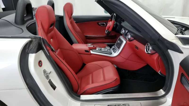 Mercedes-Benz SLS AMG