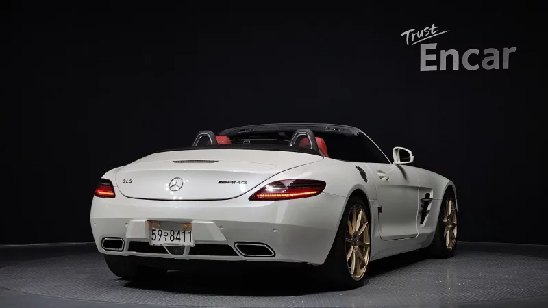 Mercedes-Benz SLS AMG
