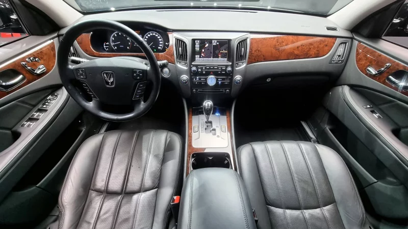 Hyundai Equus