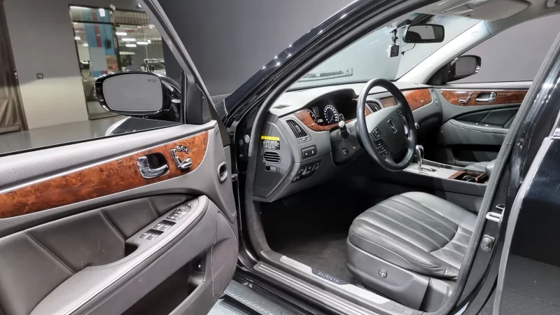 Hyundai Equus