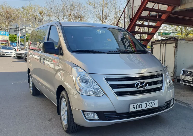 Hyundai Starex