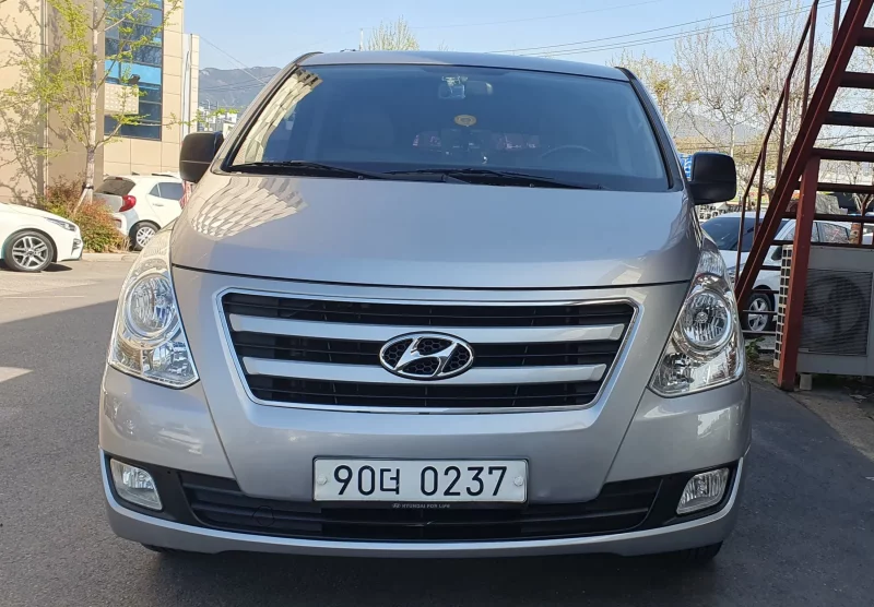 Hyundai Starex