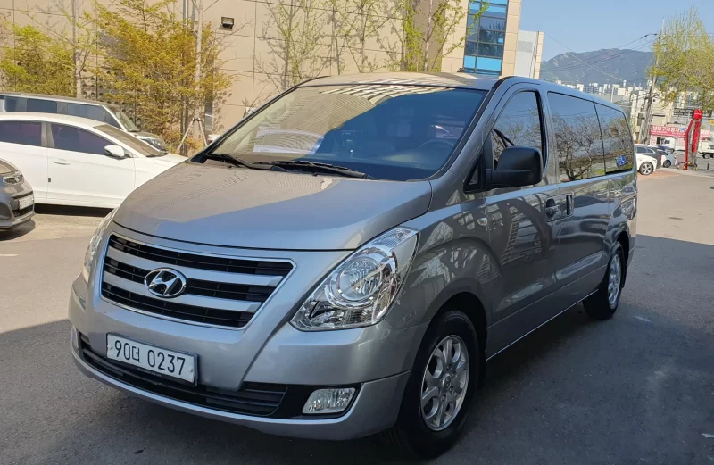 Hyundai Starex