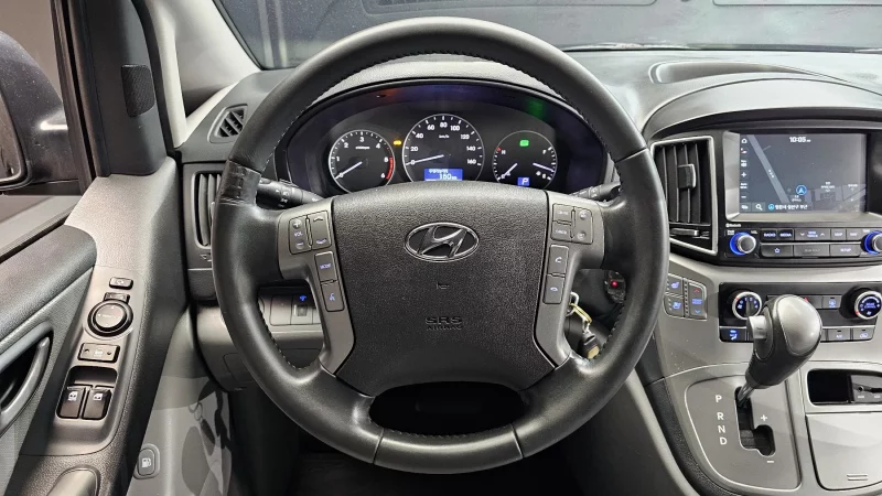 Hyundai Starex