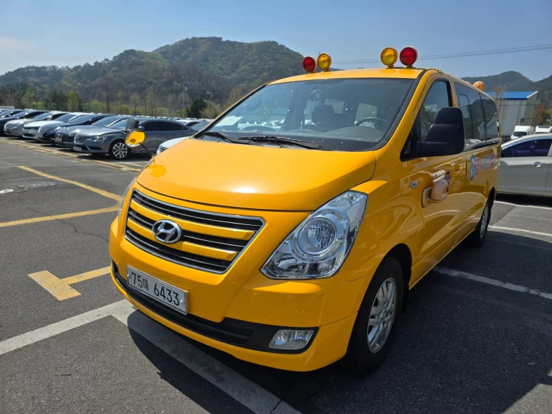 Hyundai Starex