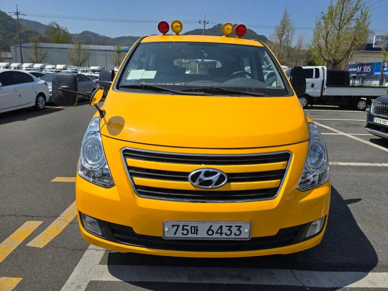 Hyundai Starex