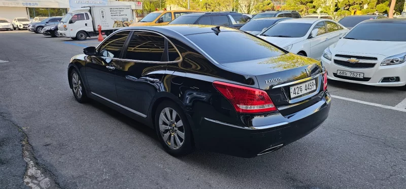 Hyundai Equus