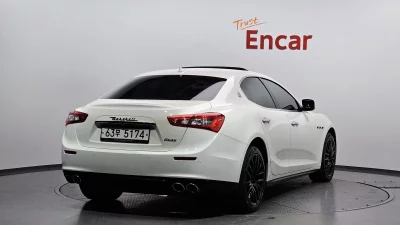 Maserati GHIBLI