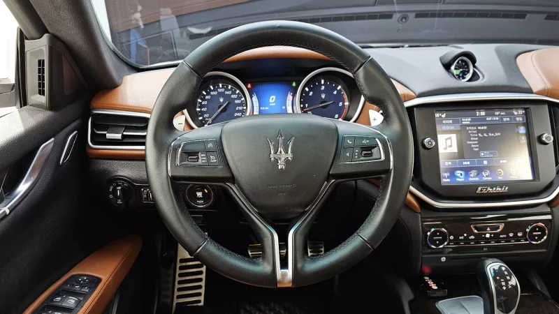 Maserati GHIBLI