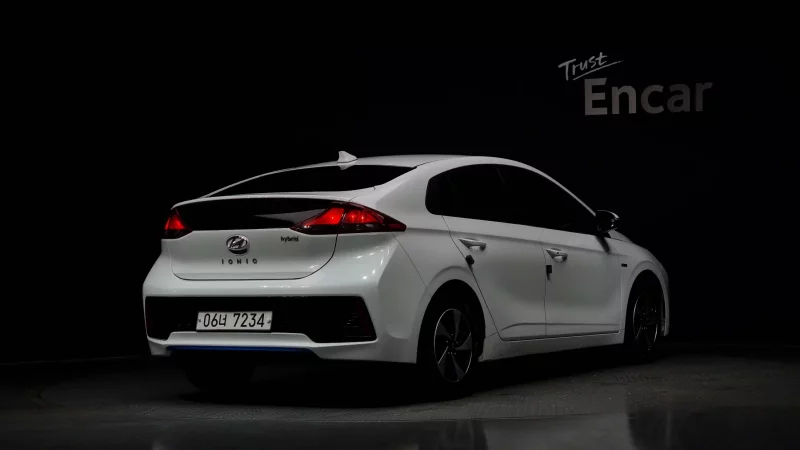 Hyundai Ioniq
