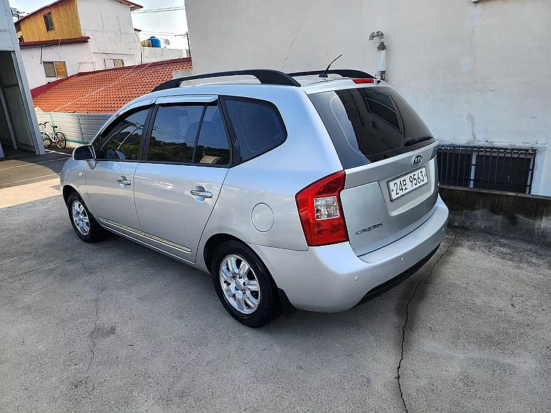 Kia Carens