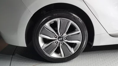 Hyundai Ioniq