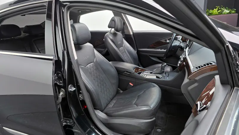 Hyundai Aslan