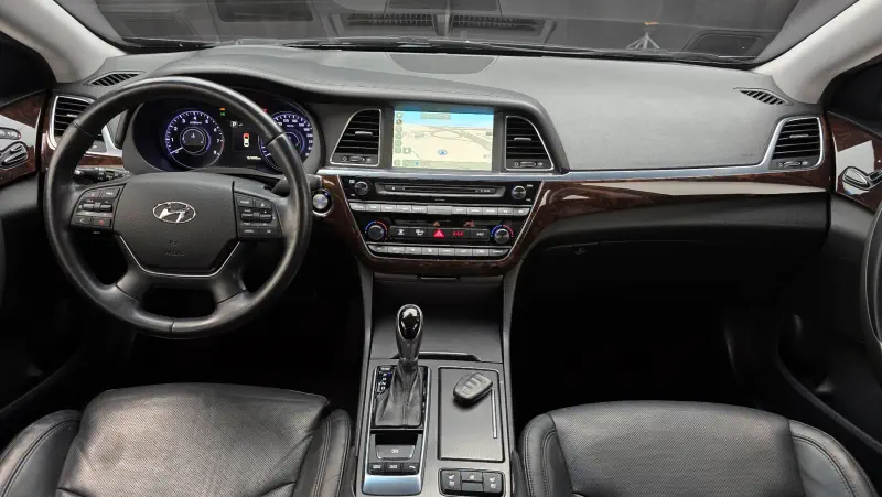 Hyundai Aslan