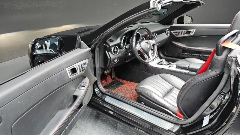 Mercedes-Benz SLK-Class