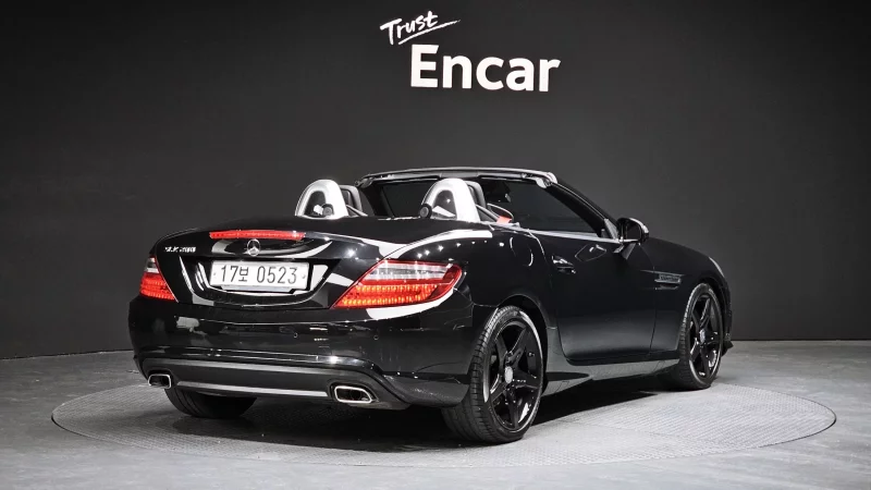 Mercedes-Benz SLK-Class