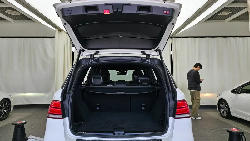 Mercedes-Benz GLE-Class