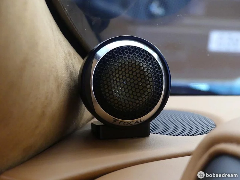 Aston Martin VANTAGE