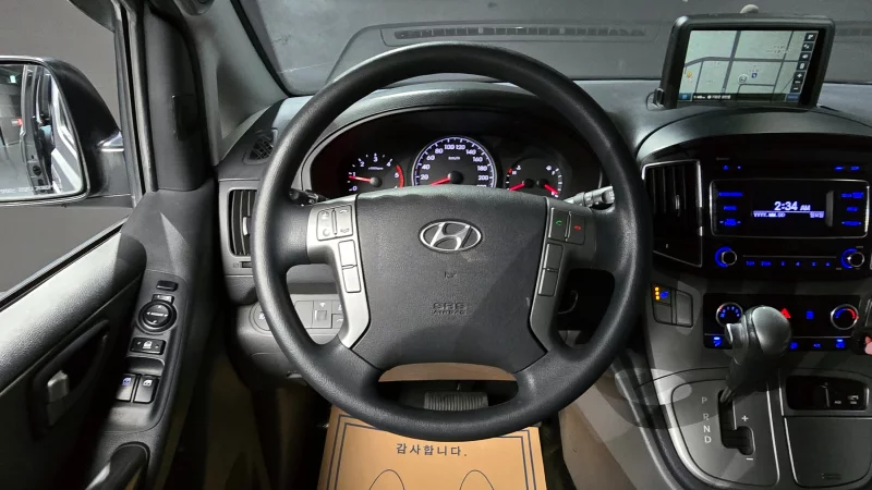 Hyundai Grand Starex