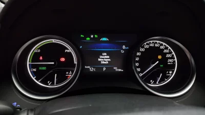 Toyota CAMRY