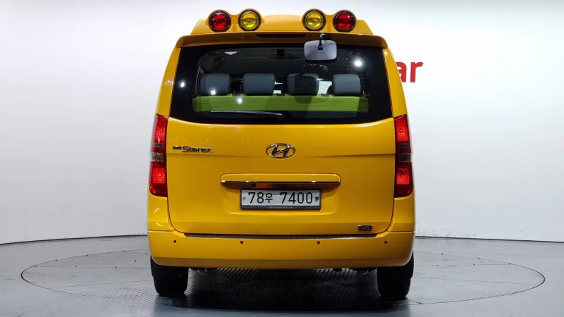 Hyundai Starex