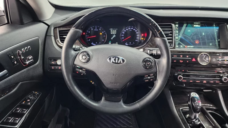 Kia K9