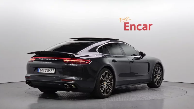 Porsche PANAMERA