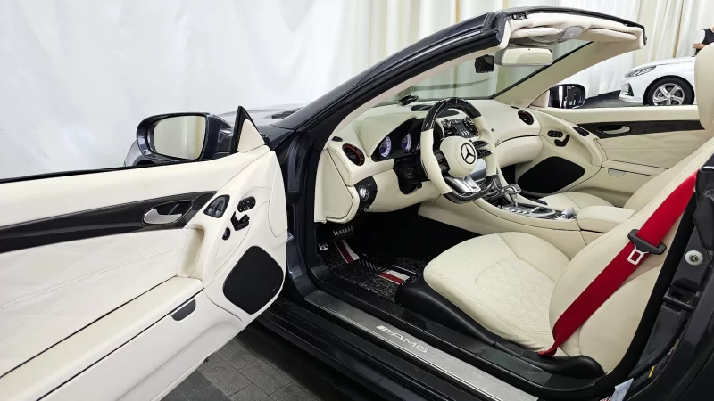 Mercedes-Benz SL-Class