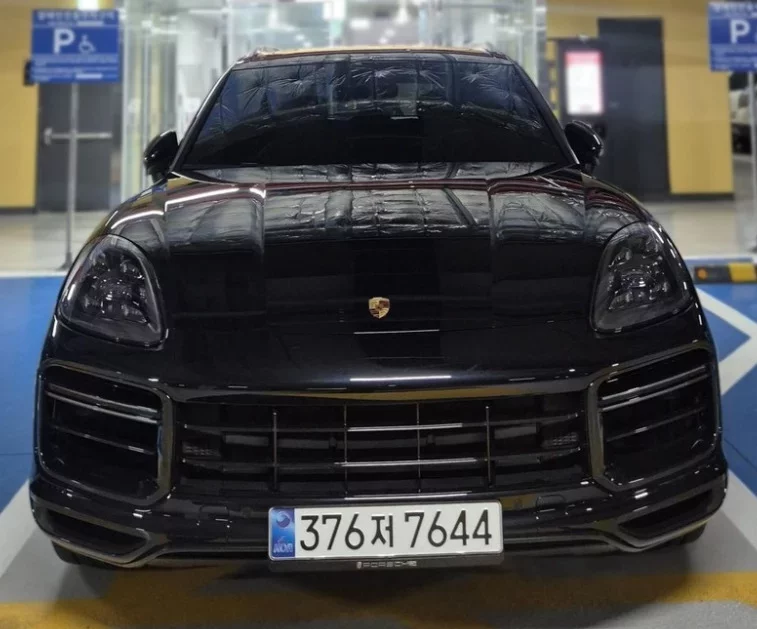 Porsche CAYENNE