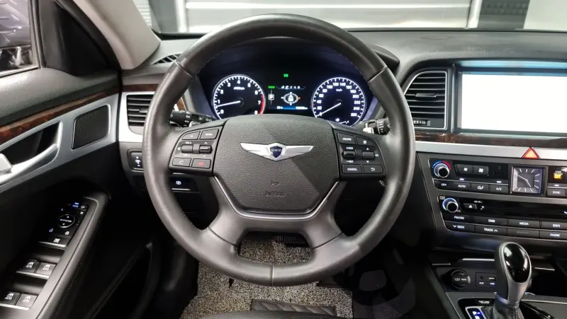 Hyundai Genesis