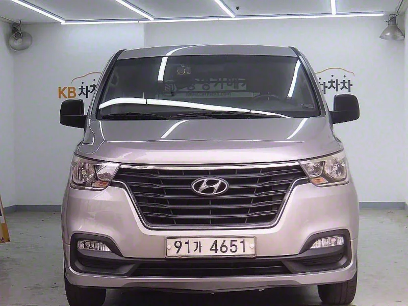 Hyundai Starex
