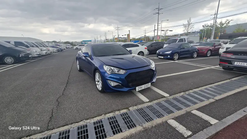 Hyundai Genesis
