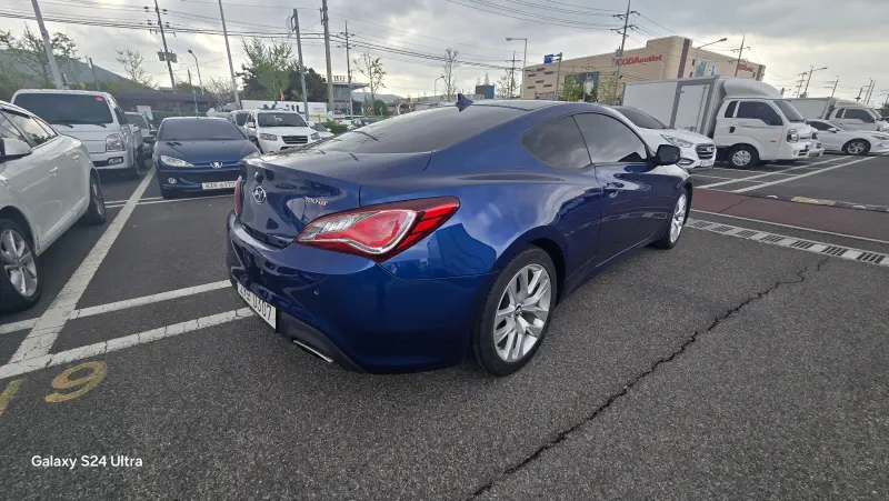 Hyundai Genesis